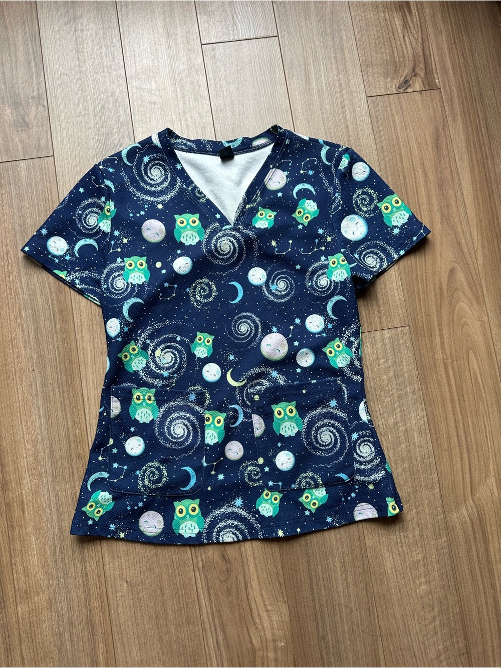 Uniformes pour femme SMALL – propres – 10$